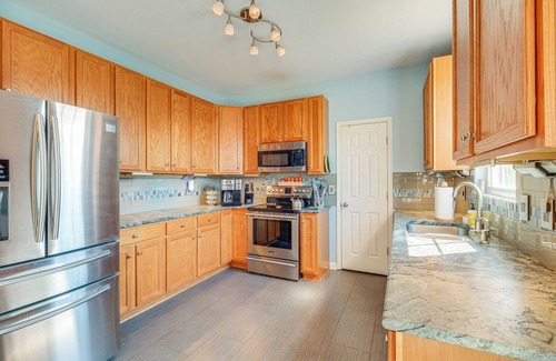 Louisa House | Private Deck & Views: Rural Virginia Escape