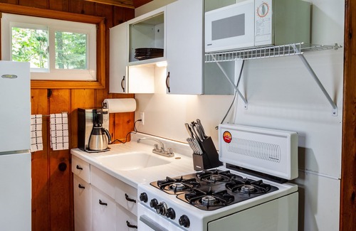 Gwinn Cottage | Private Deluxe Lakeside Cottage, Fishing, Snowmobiling, Hunting, Boats, Hot Tub