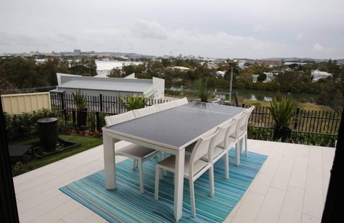 Tighes Hill House | Private Designer Oasis - City Views - Pool