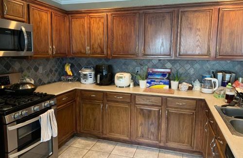 Cypress House | Private Disney Full n Single Room