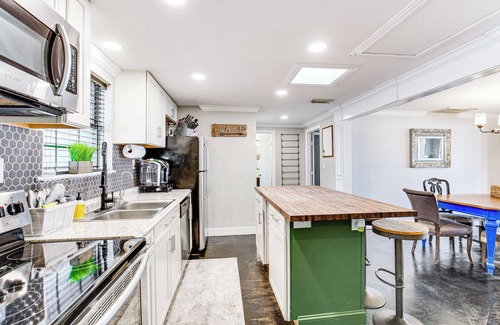 Newark House | Private Dock & Deck: Eagle Mountain Lake Retreat!