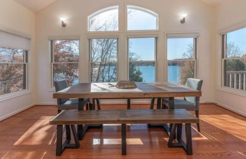 Moneta House | Private Dock Lake Views & Outdoor Fun