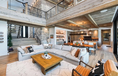 Donnelly House | Private Dock-Sauna-Hot Tub-Fire Place-PatioHeaters