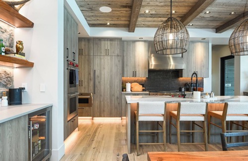 Donnelly House | Private Dock-Sauna-Hot Tub-Fire Place-PatioHeaters