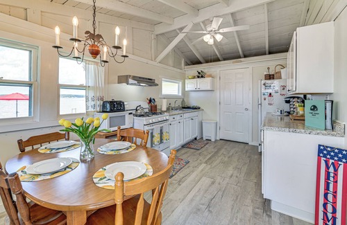 Saratoga Springs House | Private Dock: Lakefront Gem on Saratoga Lake