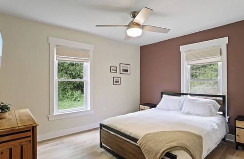 Roseland Cottage | Private, Dog Friendly Cottage Near Route 151 + Wintergreen
