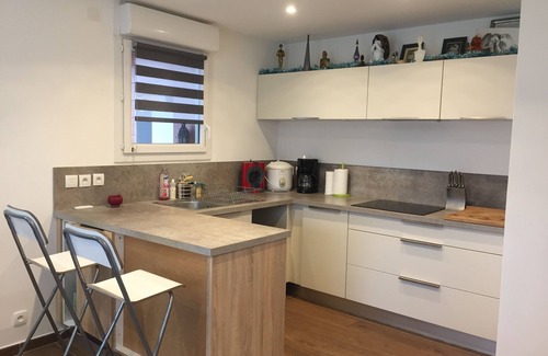 Viry Apartment | Private domain the park