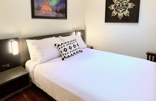 Regional District of Nanaimo Apartment | Private Downtown Living minutes away restaurants and waterfront!
