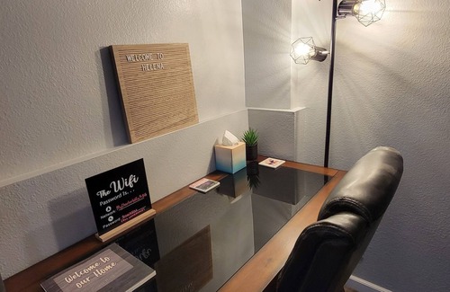 Helena House | Private Duplex - 10 Beds 6 bedrooms!