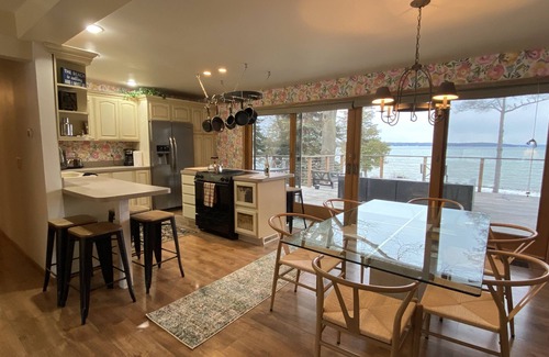 Kewadin Cottage | Private Elk Lake Cottage minutes from Elk Rapids