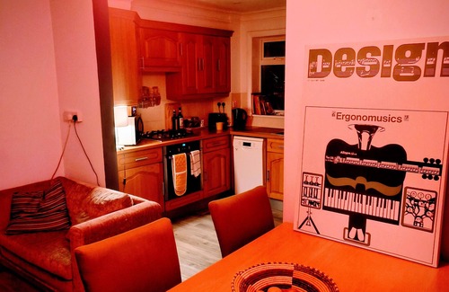 Woodingdean House | Private Entire House - 3 Bedrooms, Garden, Parking