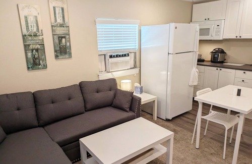 Cypress Gardens Apartment | Private Entrance 1 Bd 1.5 Bath Guest Suite in Cypress Gardens near Legoland