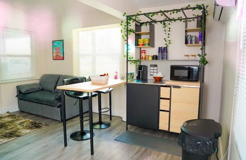 West Little Havana Condo | Private Entrance 1bedroom Suite!