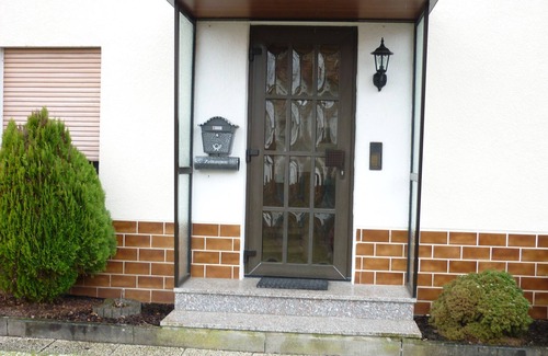 Oberorke Apartment | Private entrance to the apartment can accommodate 6 people with one child.