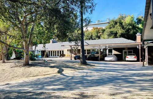 Encino Other | Private Entry Glamping Cabin Tent Garden Big Estate View Deck Pool Gated 2Acre Oasis Extra Fee 4 Guest Clea-ning Pet - Female Share Indoor Outdoor Men Share Outdoor ONLY