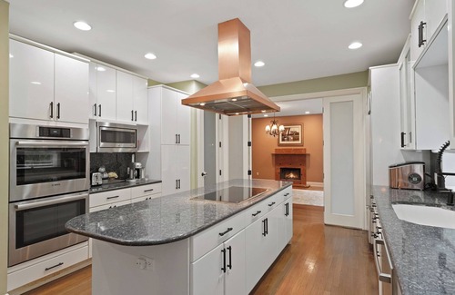 North Stamford House | Private estate in North Stamford on natural preserve