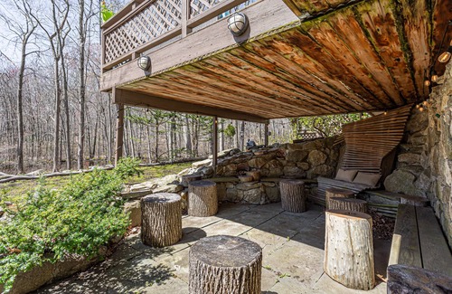 North Stamford House | Private estate in North Stamford on natural preserve