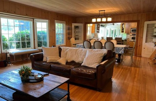 Newberg House | Private Estate in Wine Country