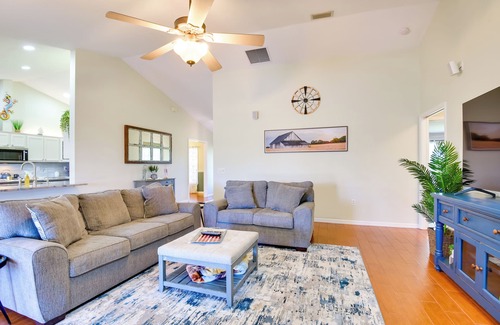 Braden River House | Private Estate on 10 Acres w/Pool in Bradenton