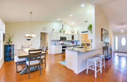 Braden River House | Private Estate on 10 Acres w/Pool in Bradenton