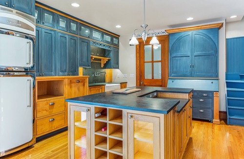 Mandana House | Private Estate on Beautiful Skaneateles Lake