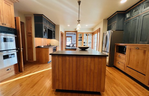 Mandana House | Private Estate on Beautiful Skaneateles Lake