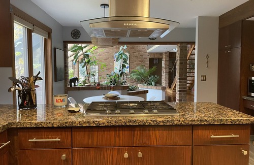 Orchard Park House | Private Estate Surrounded by Woods, Ponds, Nature and Peace