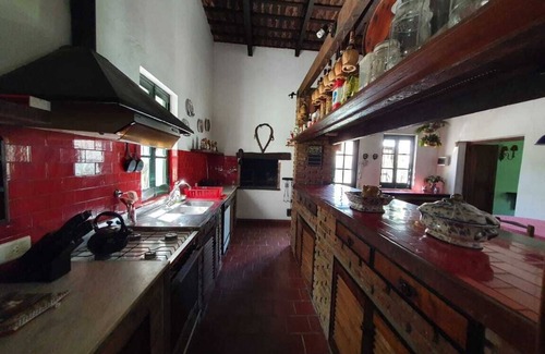 Chivilcoy House | Private Estate with large gardens, pool, wifi and animal farms