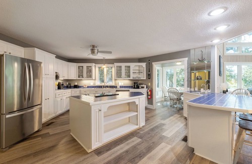 Grand Rivers Condo | Private Executive Suite
