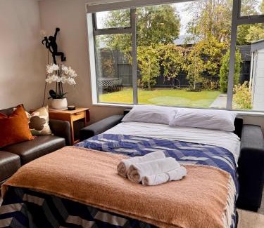 Christchurch Apartment | Private Family City Retreat, Sleeps 8