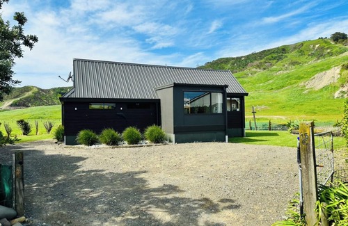 Mahia House | Private family friendly slice of paradise- ready for you to enjoy.