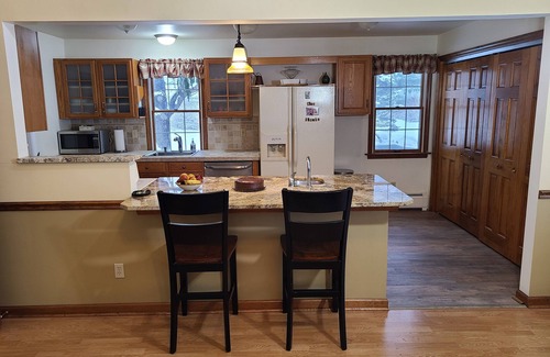 Redding Ridge House | Private family friendly home with in-ground pool and tennis court