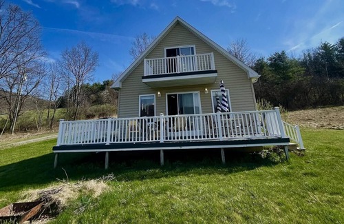 Savona House | Private Family Home on 12.5 acres in the Finger Lakes!
