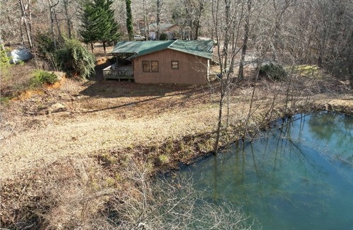 Mentone Cabin | ❤️PRIVATE FAMILY RETREAT! SLEEPS 6! TRAILS, FIREPIT, FISHING POND, & MORE ❤️