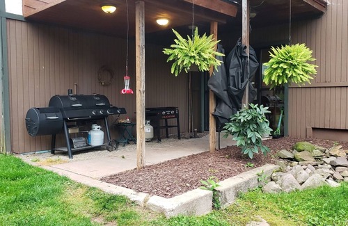 Ironwood Apartment | Private family style, corner room in our Lodge at North Ironwood Acres resort offering a sunrise view. 3 beds. 2 bathrooms. DOG FRIENDLY!