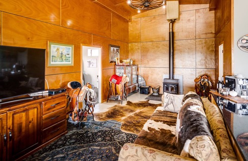 Waipawa Bed & Breakfast | Private farm stay 2 minutes to Waipawa