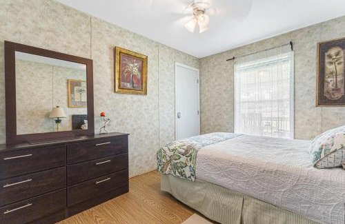 Pierson House | Private Farm with Beach Near St Johns River