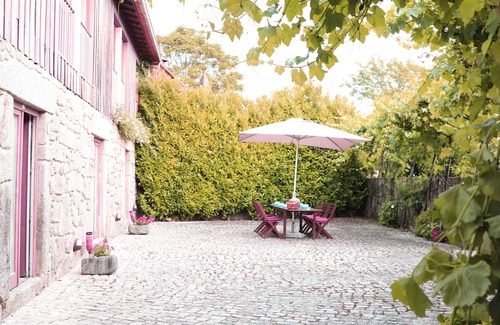 Amares Cottage | Private farmhouse with pool, games room and large garden