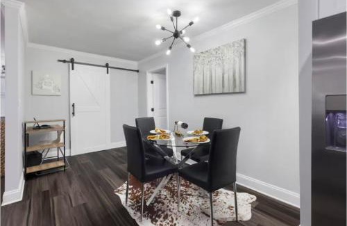 Marietta House | Private Fenced Yard Near Truist Park and ATL