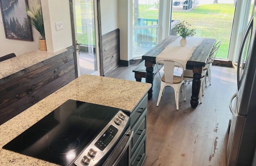 Lone Oak House | Private Fishing Dock, Swimming, Boat Lift, Fire Pit, Pavilion, & Game Room