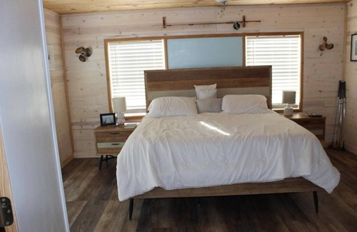 Palacios House | Private fishing pier and a beautiful view!