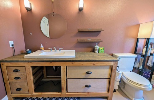 Stevenson House | Private forested retreat - Columbia River Gorge - Dogs welcome