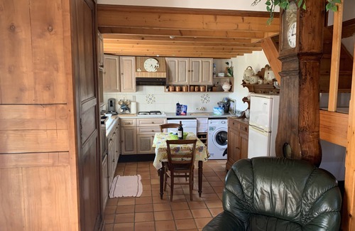 Saint-Fort-sur-Gironde House | Private garden, swimming pool, picturesque village location, bank, bakery