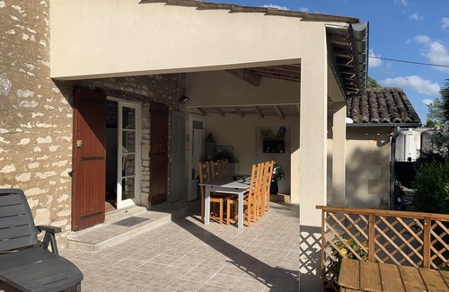 Saint-Fort-sur-Gironde House | Private garden, swimming pool, picturesque village location, bank, bakery