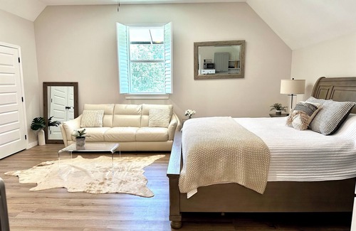 Madisonville Apartment | Private & FULLY FURNISHED 1BD-1BA Studio Apartment in Tranquil Madisonville, LA