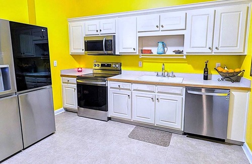 Sugar Hill Apartment | PRIVATE, FULLY FURNISHED 2-BEDROOM, 2-BATHROOM BASEMENT APARTMENT