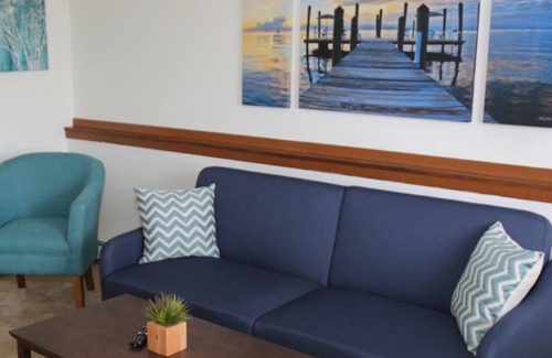 Lamberton Apartment | Private Furnished Apartment - Long & Short Stay