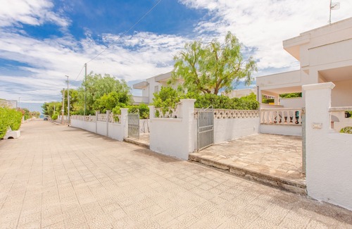 Torre Santa Sabina Villa | Private garden, Fenced, For FAMILIES, SEA 400 m away,