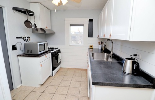 Harlan Heights House | Private gated casita in a park like setting in the middle of town