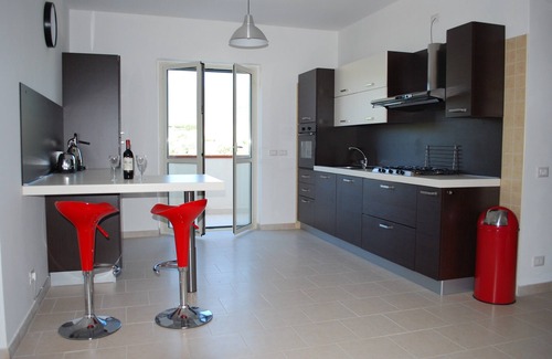 Isca Marina Villa | Private gated Villa sleeps 12. Large pool & garden, AC ,WiFi close to the beach.